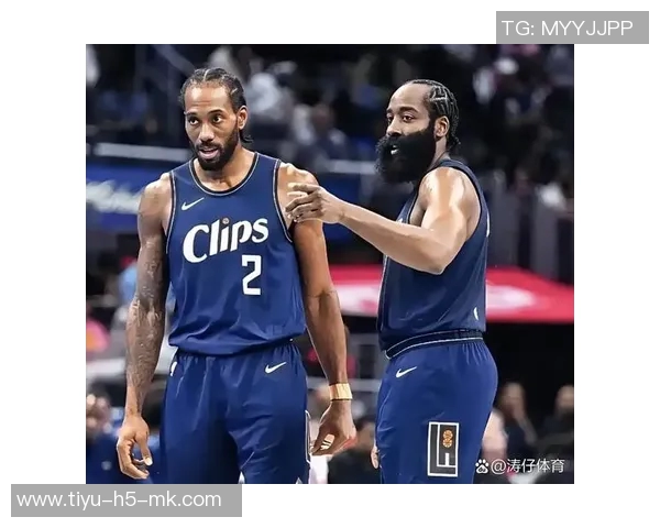 大洛夏季状态下滑明显哈登比尔外线防守漏洞百出 大洛夏季状态下滑明显哈登比尔外线防守漏洞百出