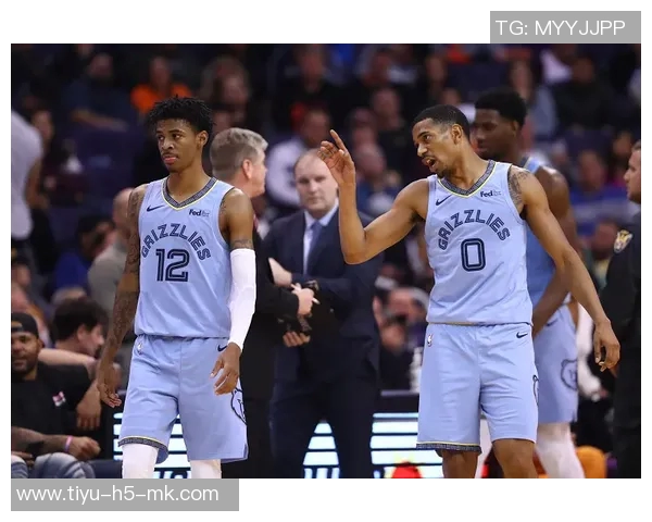 替补奇兵罗林斯上半场表现抢眼贡献11分5板2助攻正负值高达17