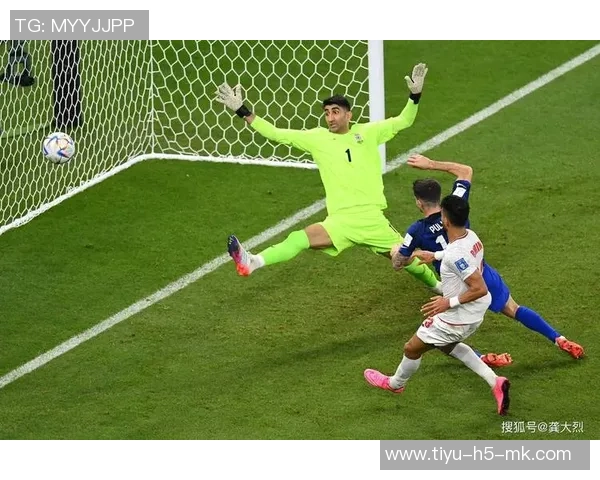 麦克法兰谈红牌事件强调球队纪律性与文化无关并鼓励球员坚持到底