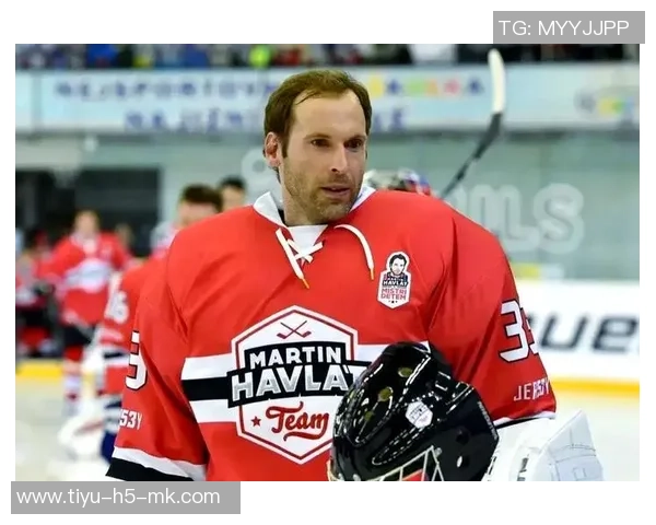 传奇门将切赫加盟英国第四级别联赛冰球队开启新职业生涯 传奇门将切赫加盟英国第四级别联赛冰球队开启新职业生涯