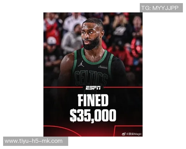 杰伦布朗半场表现回暖17分4板1盖帽次节手感火热独得15分